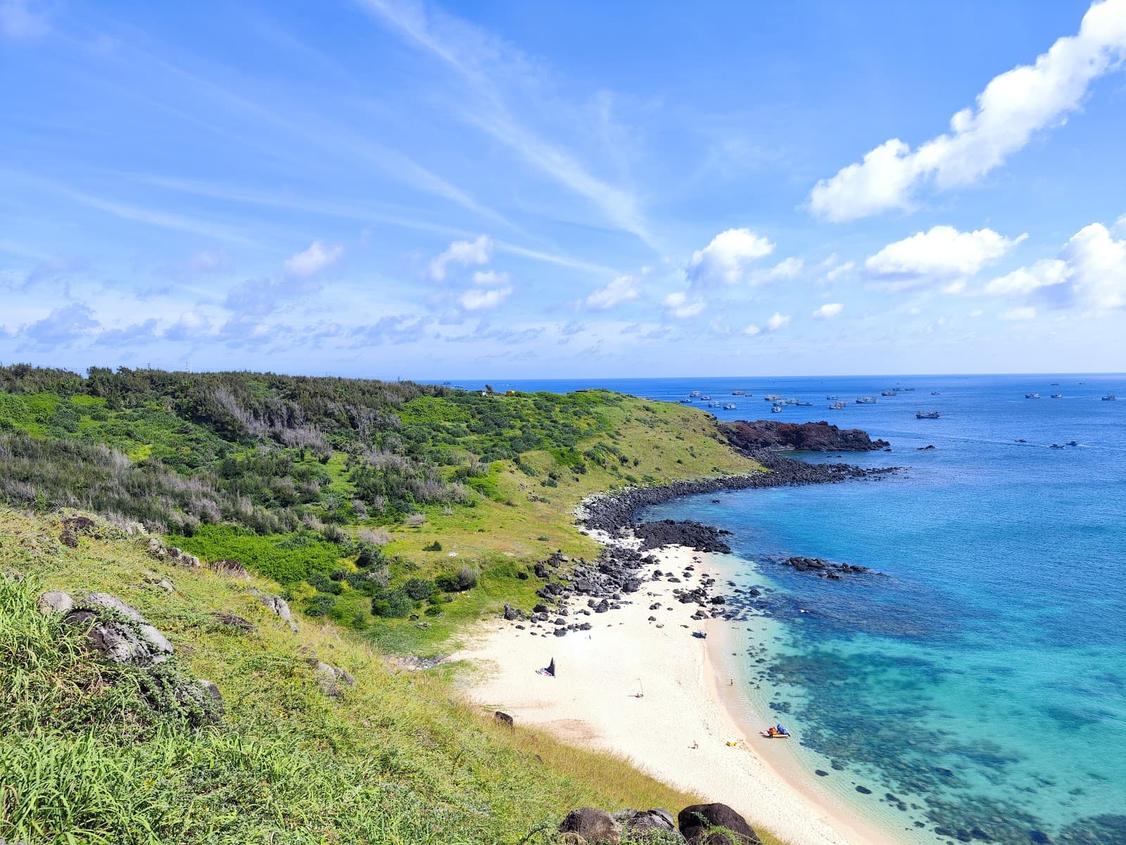 Bai Nho, Phu Quy Island, Lam Dong