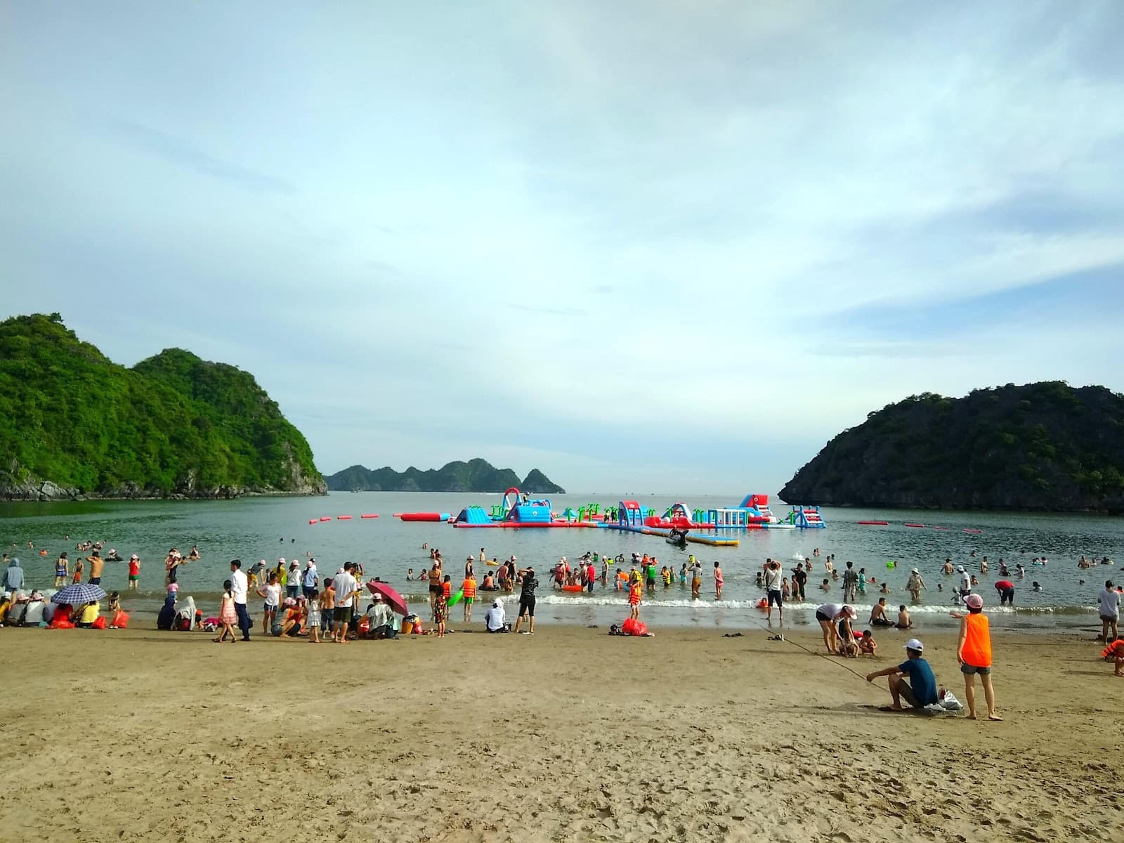 Tung Thu Beach, Cat Ba Island, Hai Phong